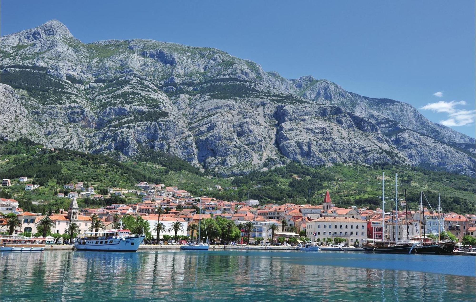 Stunning Apartment In Makarska With Wifi Экстерьер фото