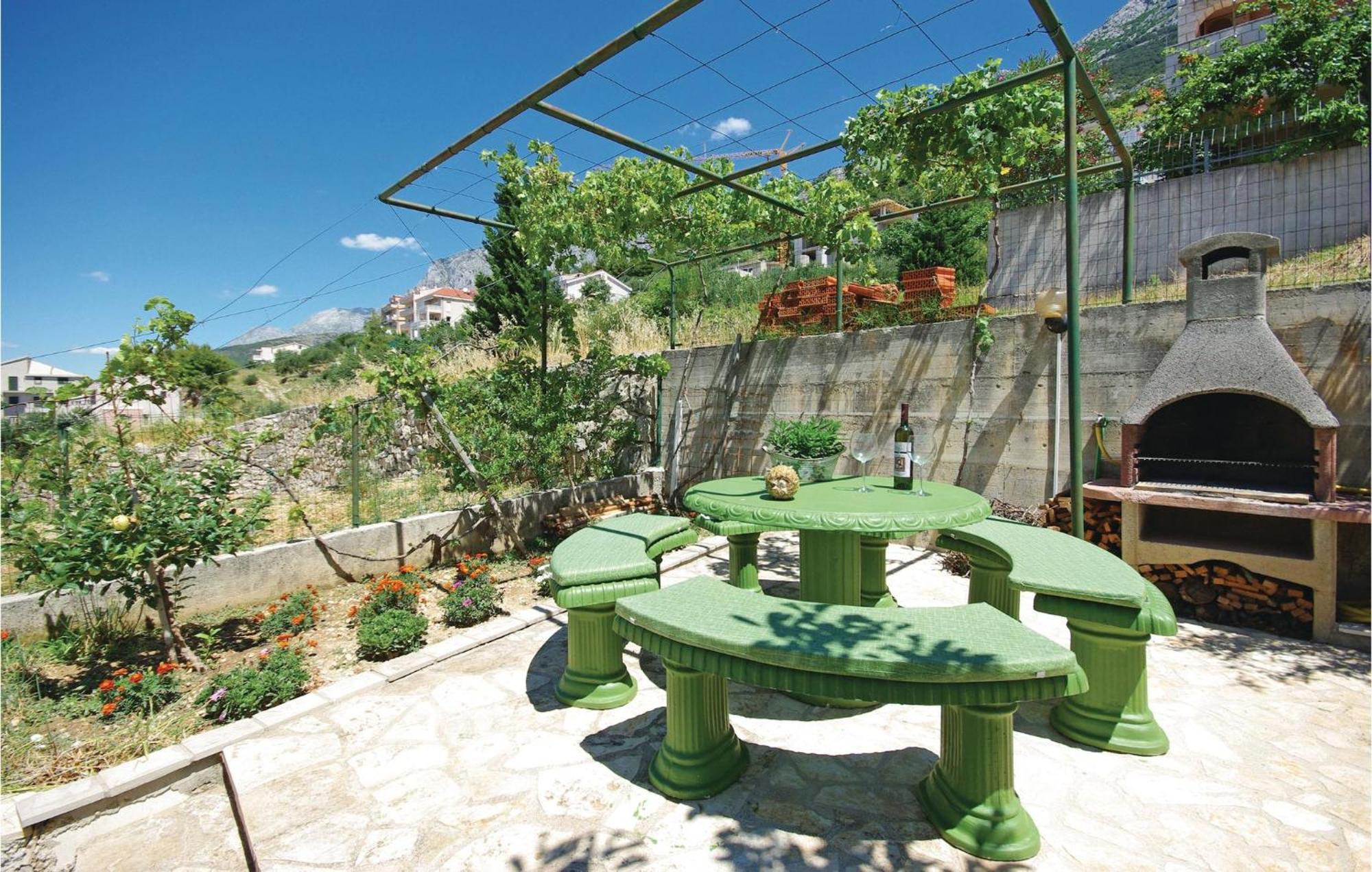 Stunning Apartment In Makarska With Wifi Экстерьер фото