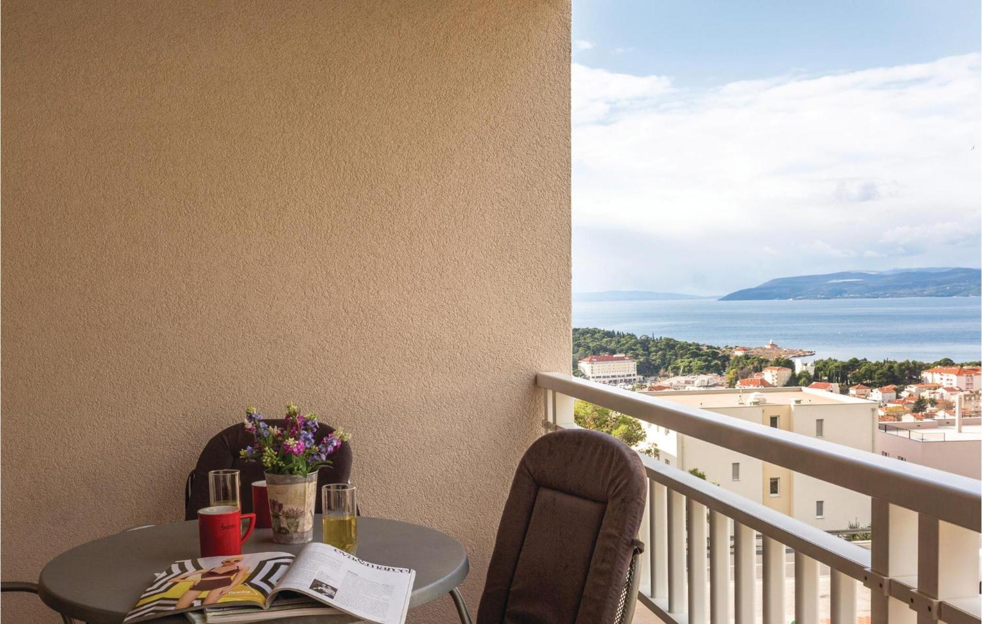 Stunning Apartment In Makarska With Wifi Экстерьер фото